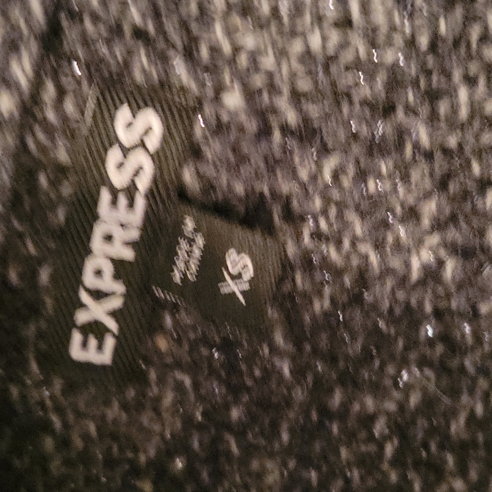 Express Sweater - Picture 2 of 3
